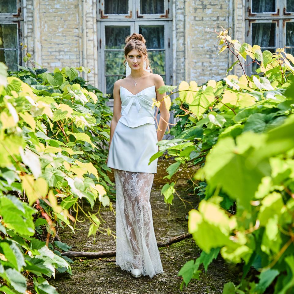 Kort brud satäng kjol